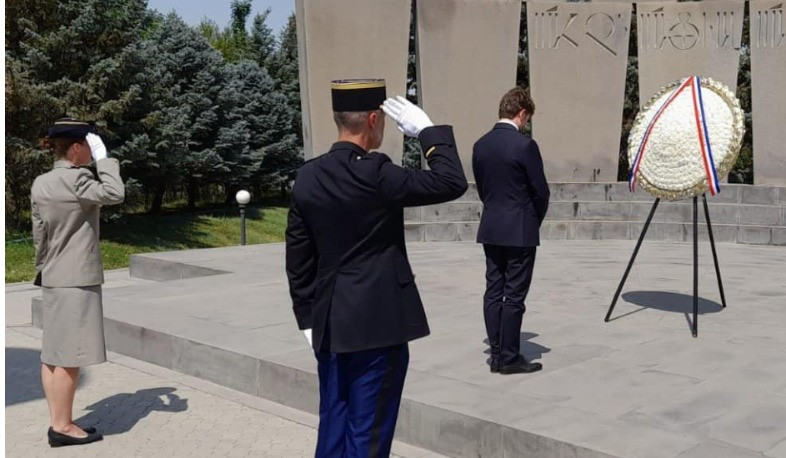 French Ambassador Olivier Decottignies paid tribute at Yerablur Military pantheon