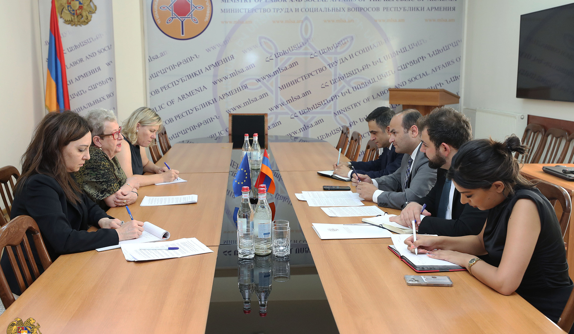 Armenian Minister of Labor and Social Affairs presents humanitarian situation in NK to EU Ambassador Wiktorin