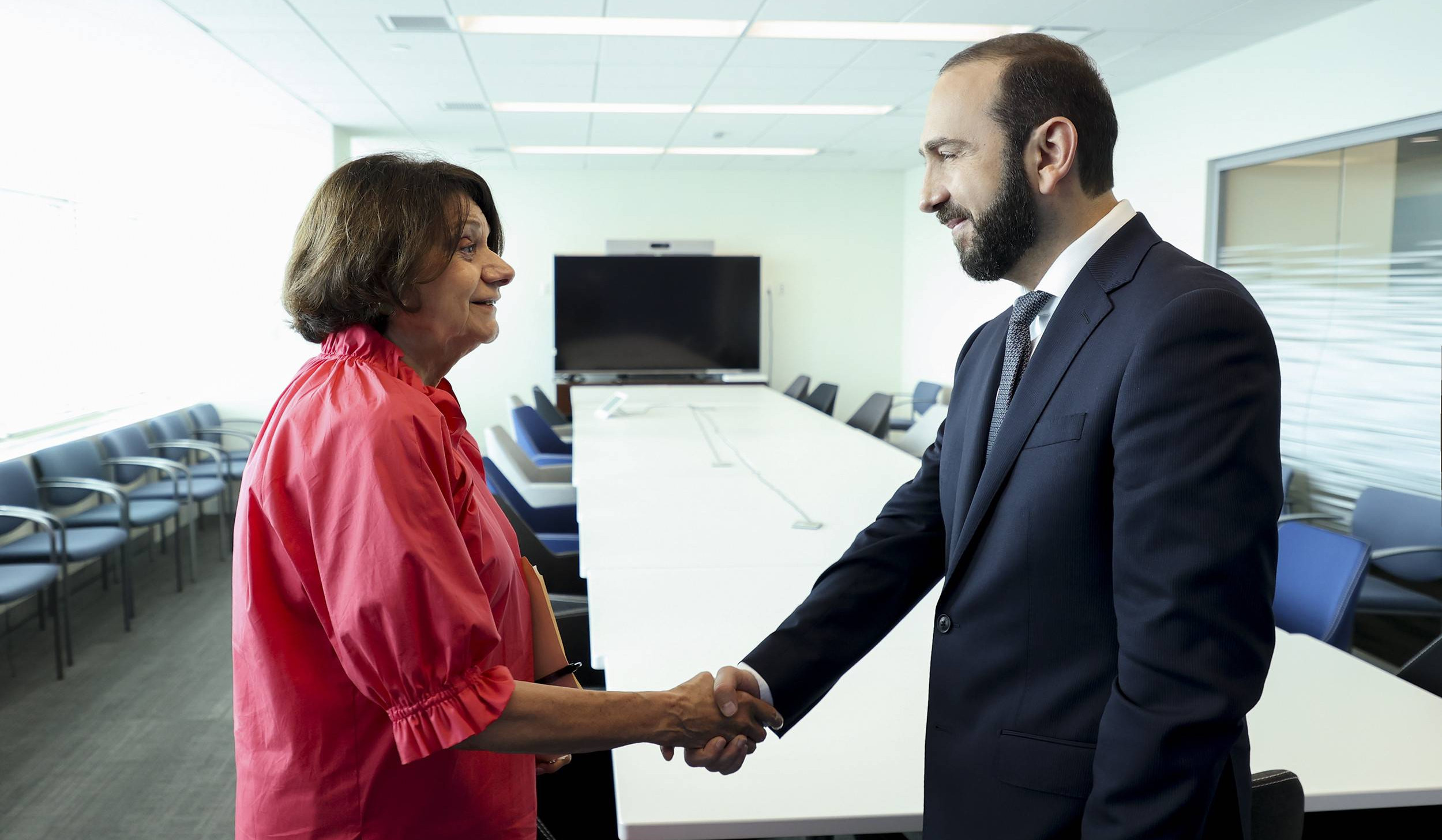 Арарат Мирзоян встретился с заместителем Генерального секретаря ООН по политическим вопросам и вопросам миростроительства Розмари Дикарло