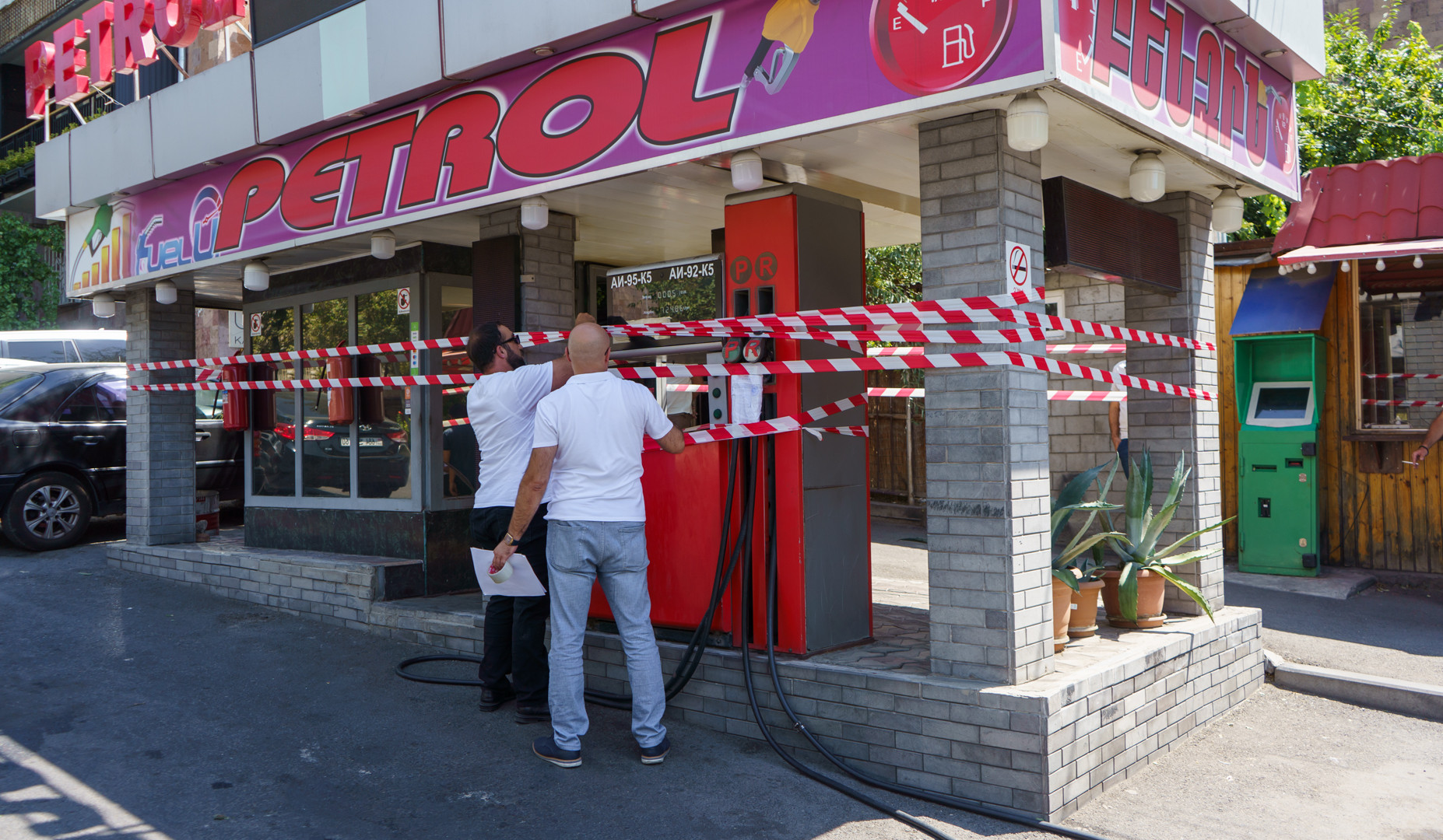 Դադարեցվել է Ավետ Ավետիսյան և Գյուլբենկյան փողոցների խաչմերուկում գործող բենզալցակայանի աշխատանքը