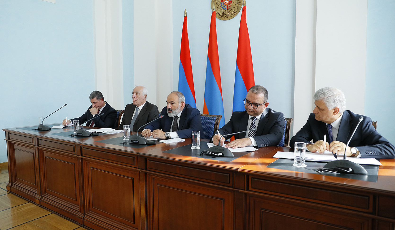 Վարչապետը և նախագահը հանդիպել են շինարարական կազմակերպությունների ներկայացուցիչներին