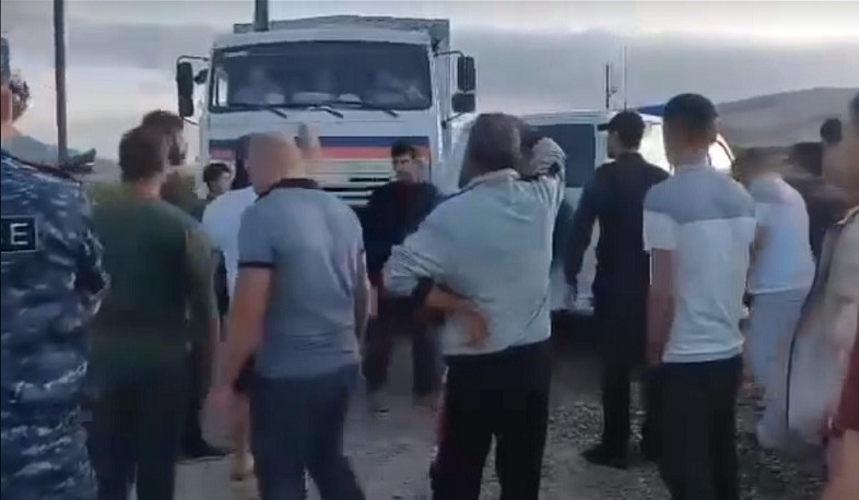 Nagorno-Karabakh residents banned movement of Russian peacekeepers' trucks to Aghdam