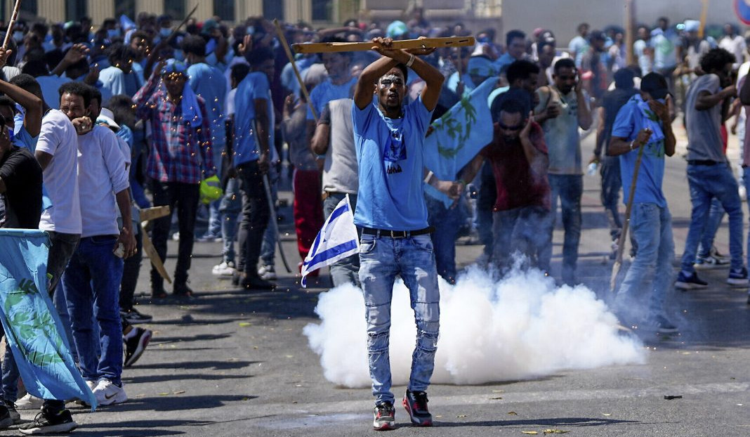 Netanyahu plans to deport Eritrean migrants after unrest