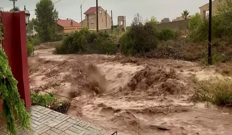 Сильнейшие ливни в Испании: есть погибшие