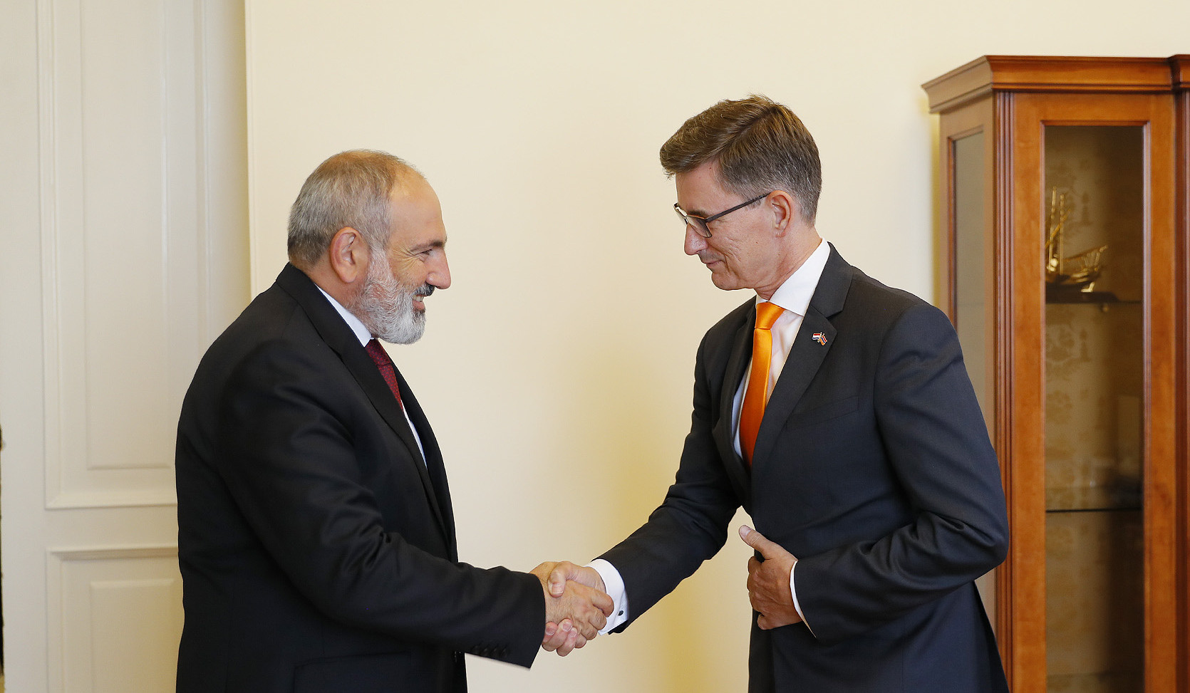 Վարչապետն ընդունել է ՀՀ-ում Նիդերլանդների դեսպանին, որն ավարտում է դիվանագիտական գործունեությունը մեր երկրում