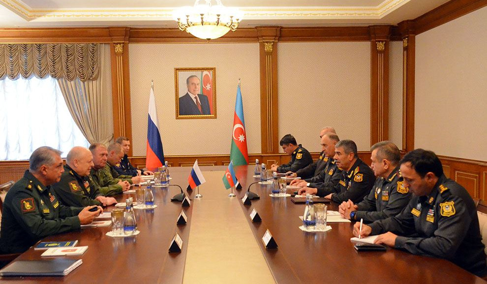 Ադրբեջանի պաշտպանության նախարարն ընդունել է ԼՂ-ում ռուս խաղաղապահ զորակազմի նոր հրամանատարին