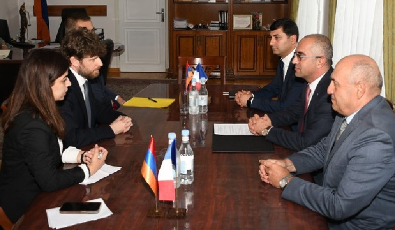 Արմավիրի մարզպետը դեսպան Դըկոտինյիի հետ հանդիպմանը կարևորել է հայ-ֆրանսիական ապակենտրոնացված համագործակցության զարգացումը