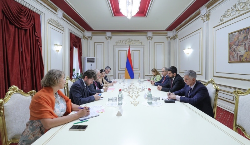 Պետք է պայքարենք, սա նաև մեր պայքարն է արժեքների համար. Ժան-Լուի Բուրլանժը՝ Հայաստանի խորհրդարանականներին