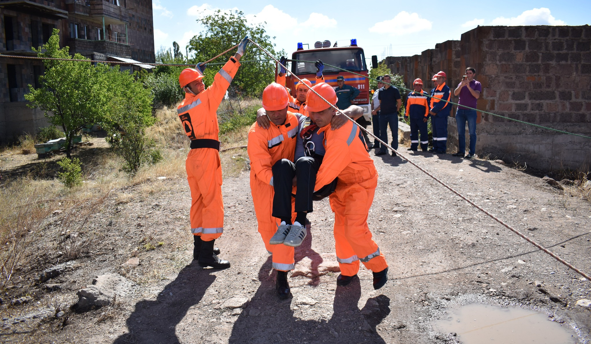 Թալինում կազմակերպվել է ուժեղ երկրաշարժի դեպքում փրկարարական աշխատանքների կազմակերպման թեմայով ուսումնավարժություն