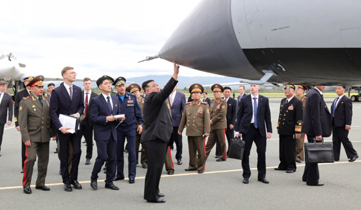 Шойгу показал Ким Чен Ыну боевые самолеты и комплекс «Кинжал» во Владивостоке