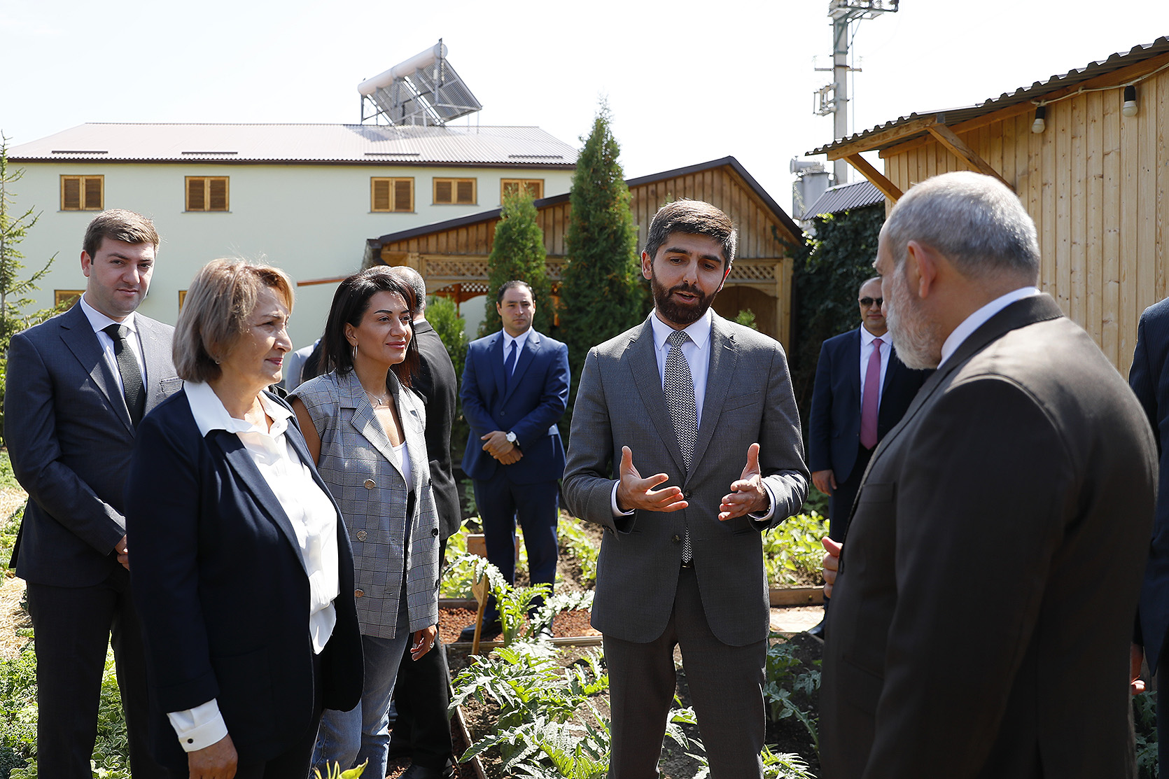 Վարչապետը տիկնոջ հետ ներկա է եղել Գյուղական կյանքի և ավանդույթների հոբելյանական՝ 10-րդ փառատոնի բացմանը