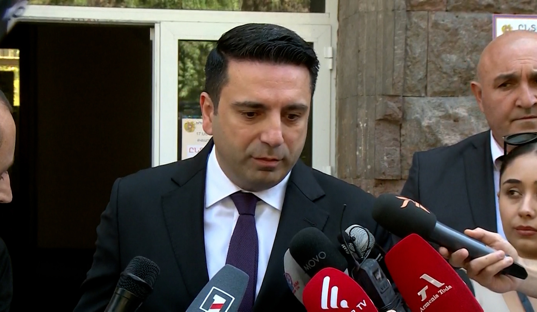 Վստահում եմ այն գիտակցությանը, որը մեր ժողովուրդն ունի. Ալեն Սիմոնյանը կատարեց իր ընտրական պարտքը