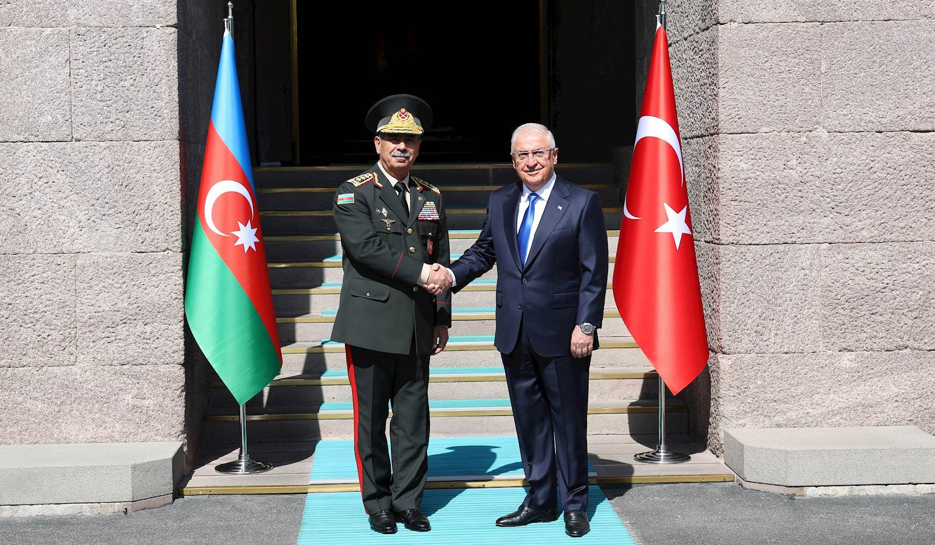 Ադրբեջանի և Թուրքիայի պաշտպանության նախարարները հեռախոսազրույց են ունեցել