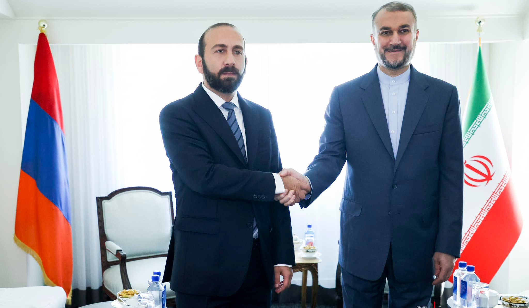 Арарат Мирзоян встретился с министром иностранных дел Ирана в рамках 78-й сессии Генеральной Ассамблеи ООН