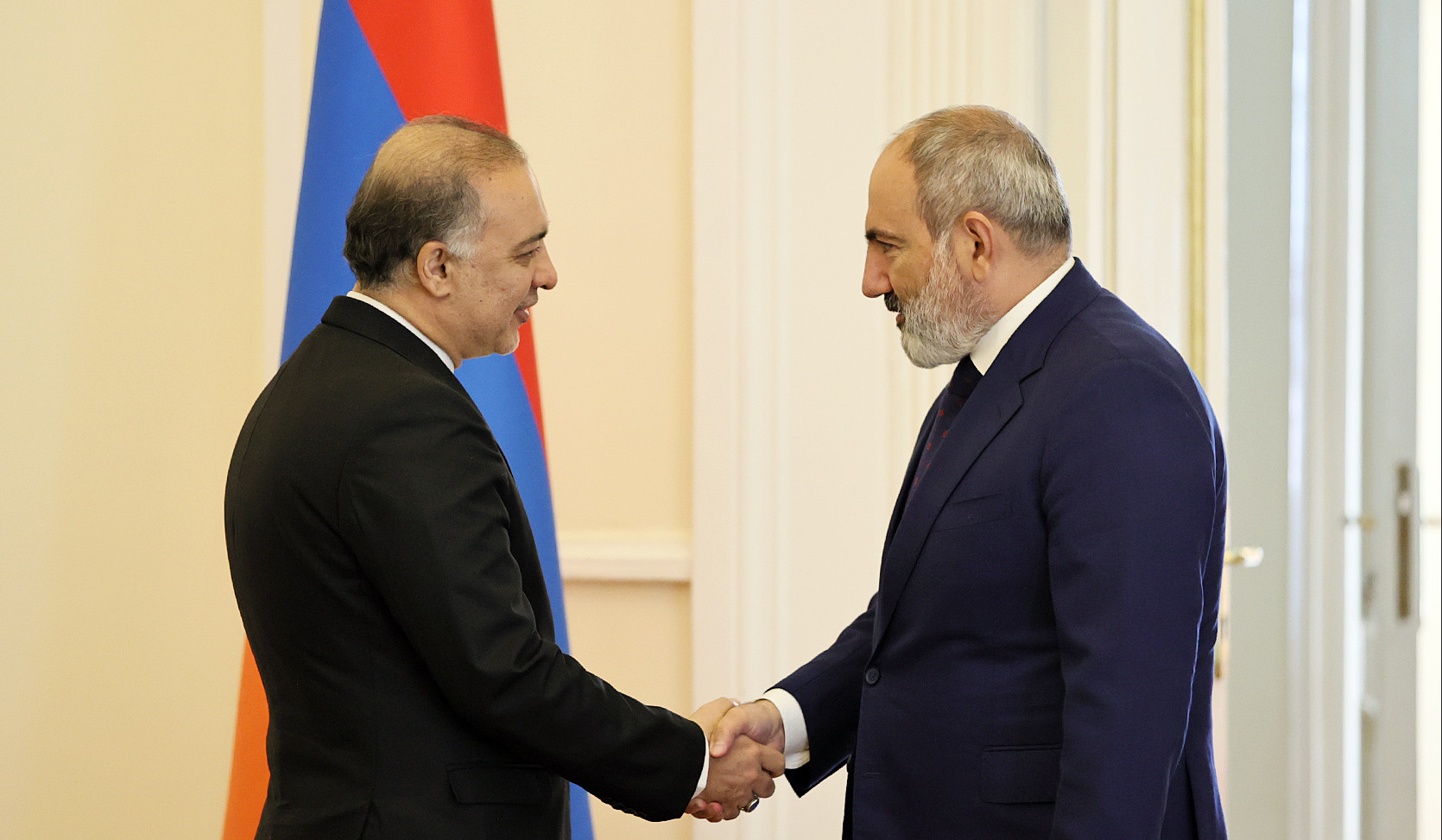 Prime Minister receives the newly appointed Ambassador of Iran to Armenia