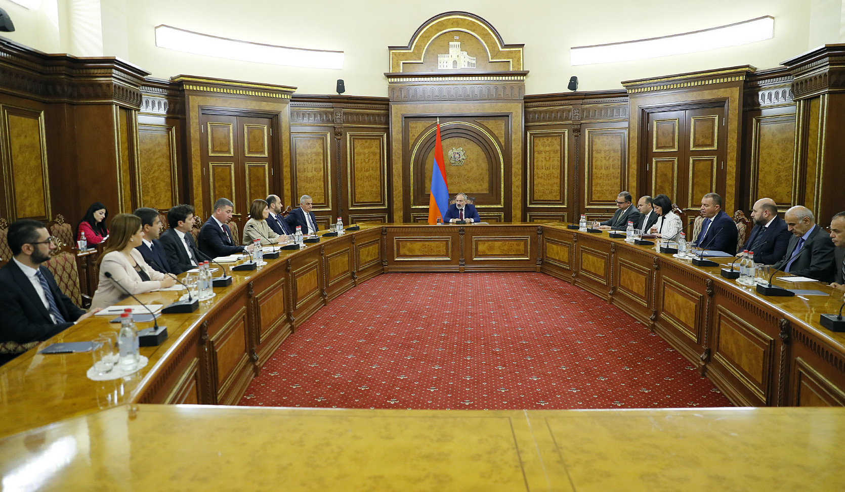 Our compatriots forcibly displaced from Nagorno-Karabakh should open card accounts to receive financial support: Support programs and further steps discussed under leadership of Prime Minister
