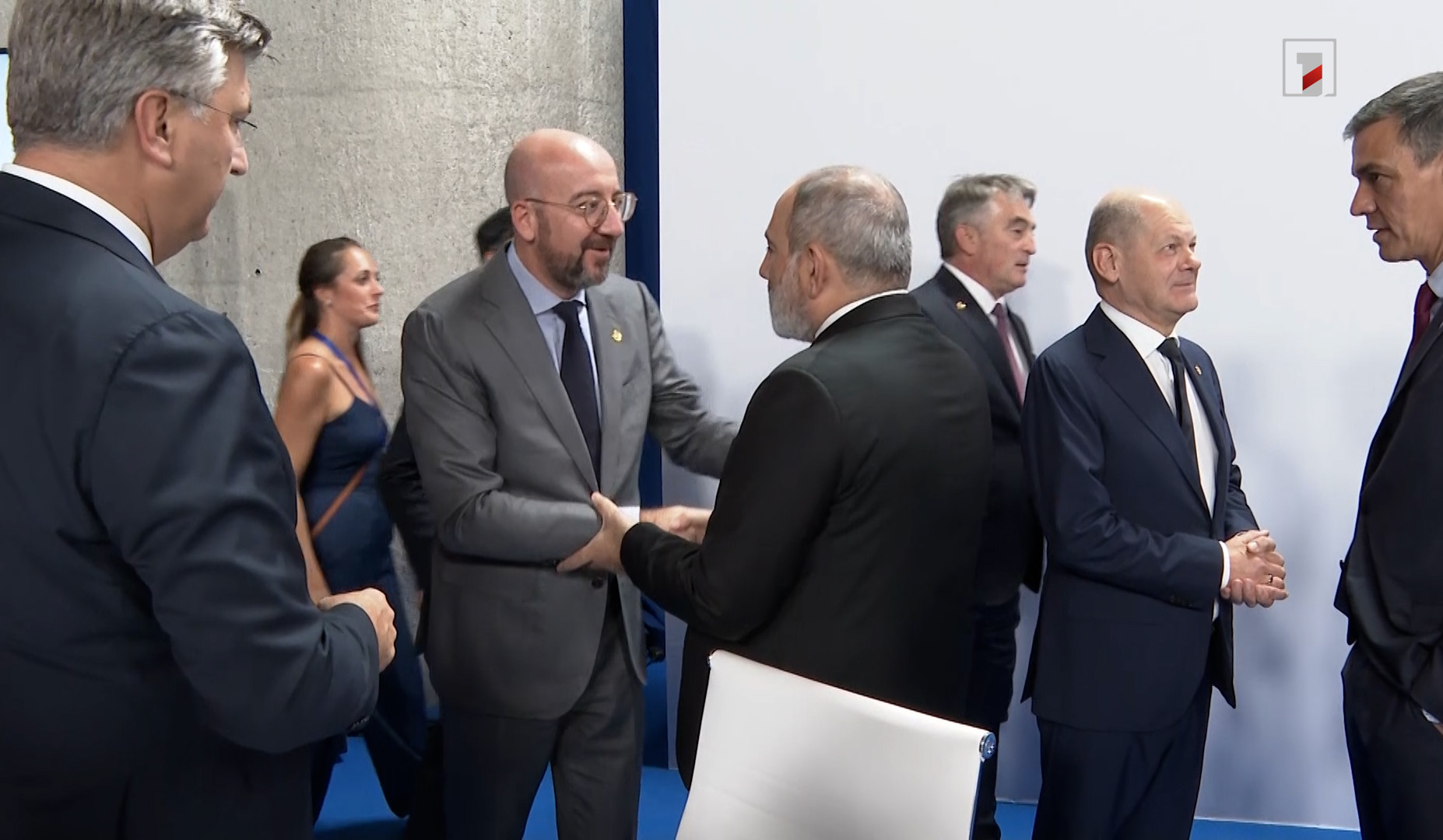 Վարչապետը Գրանադայում կարճատև զրույցներ է ունեցել միջազգային գործընկերների հետ