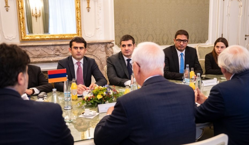 Հակոբ Արշակյանը Չեխիայի Սենատի փոխնախագահին ներկայացրել է տարածաշրջանում ստեղծված իրավիճակը