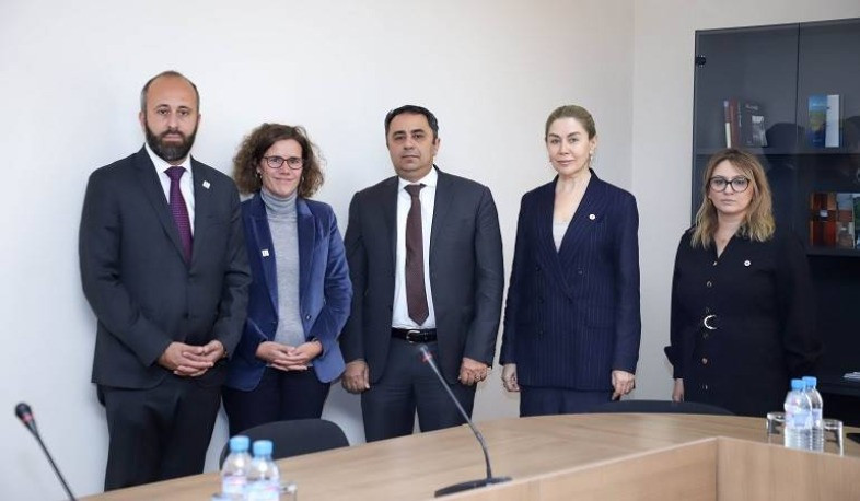 ՀՀ ԱԳ փոխնախարարը հանդիպում է ունեցել Կարմիր խաչի և Կարմիր մահիկի միջազգային ֆեդերացիայի տարածաշրջանային տնօրենի տեղակալի հետ