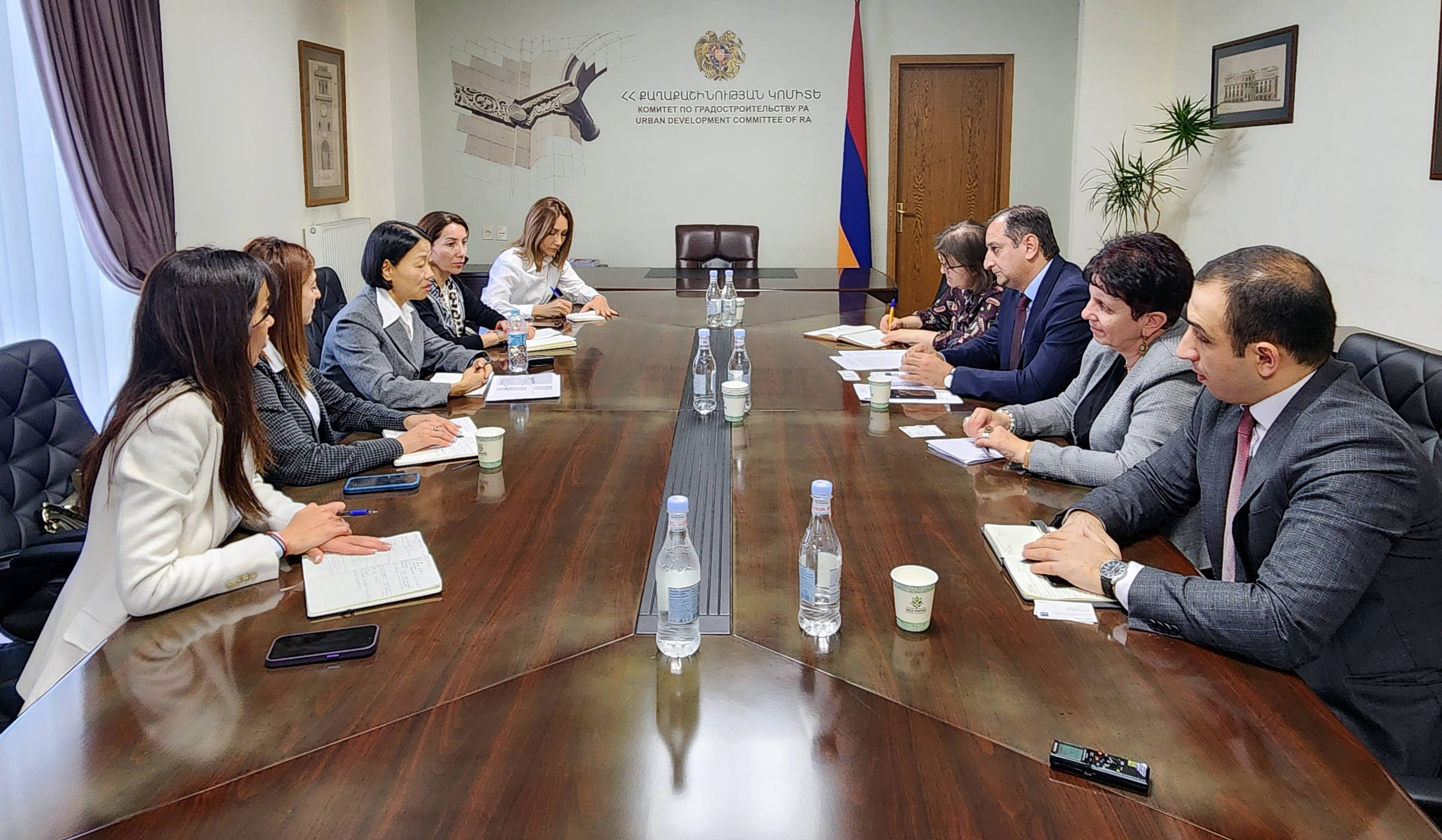 Նախանշվել են համագործակցության նոր ուղղություններ.  ԱԶԲ պատվիրակությունն այցելել է Քաղաքաշինության կոմիտե