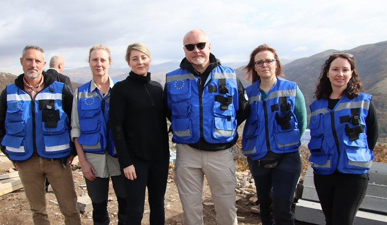 Canadian Foreign Minister and ambassador visit EU Observation Mission in Armenia