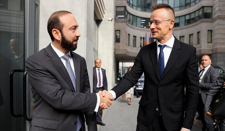 Minister of Foreign Affairs and Trade of Hungary arrived at Armenia's Foreign Ministry