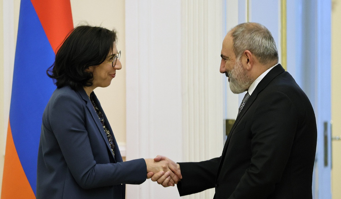 Issues related to the further development of Armenian-French cooperation in the field of culture were discussed