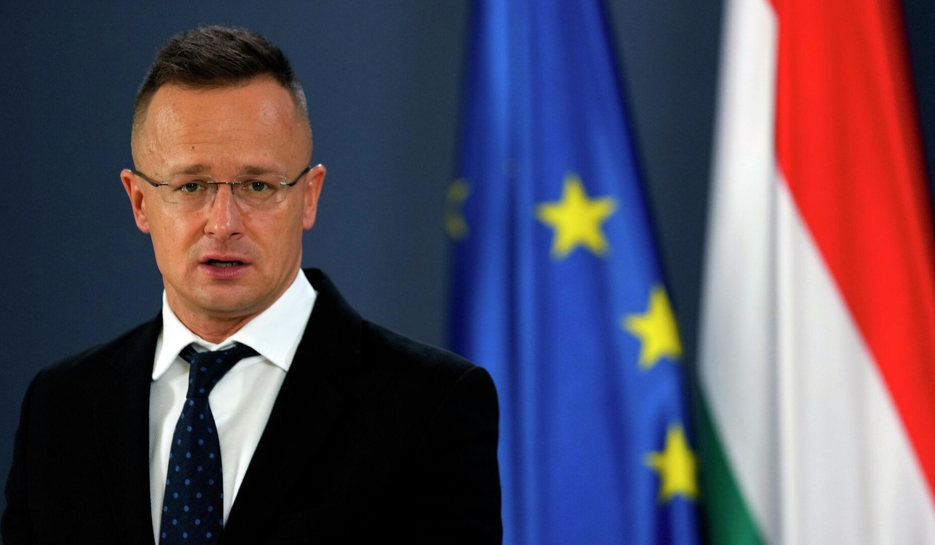 Head of Hungarian Foreign Ministry offered his country as platform for negotiations between Russia and Ukraine