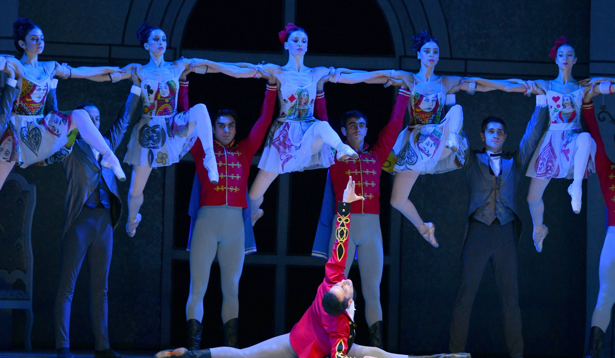 Փարիզի Պալե դե Կոնգրե համերգասրահում առաջին անգամ ֆրանսիացի հանդիսատեսին է ներկայացվել Արամ Խաչատրյանի «Դիմակահանդես» բալետը