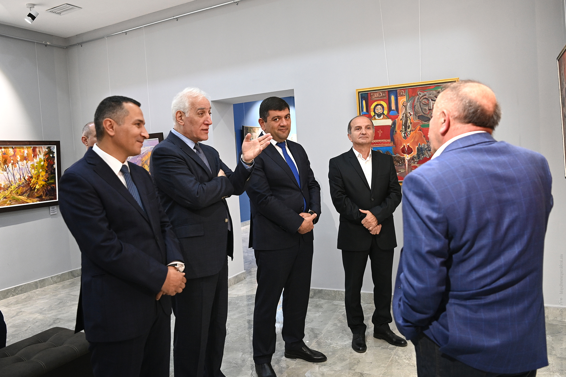 Վահագն Խաչատուրյանն այցելել է Կապանի ժամանակակից արվեստի թանգարան