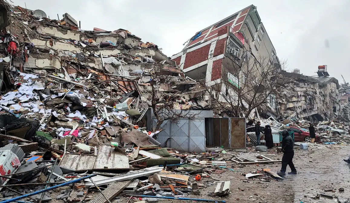 Число погибших при землетрясении в Непале приблизилось к 140