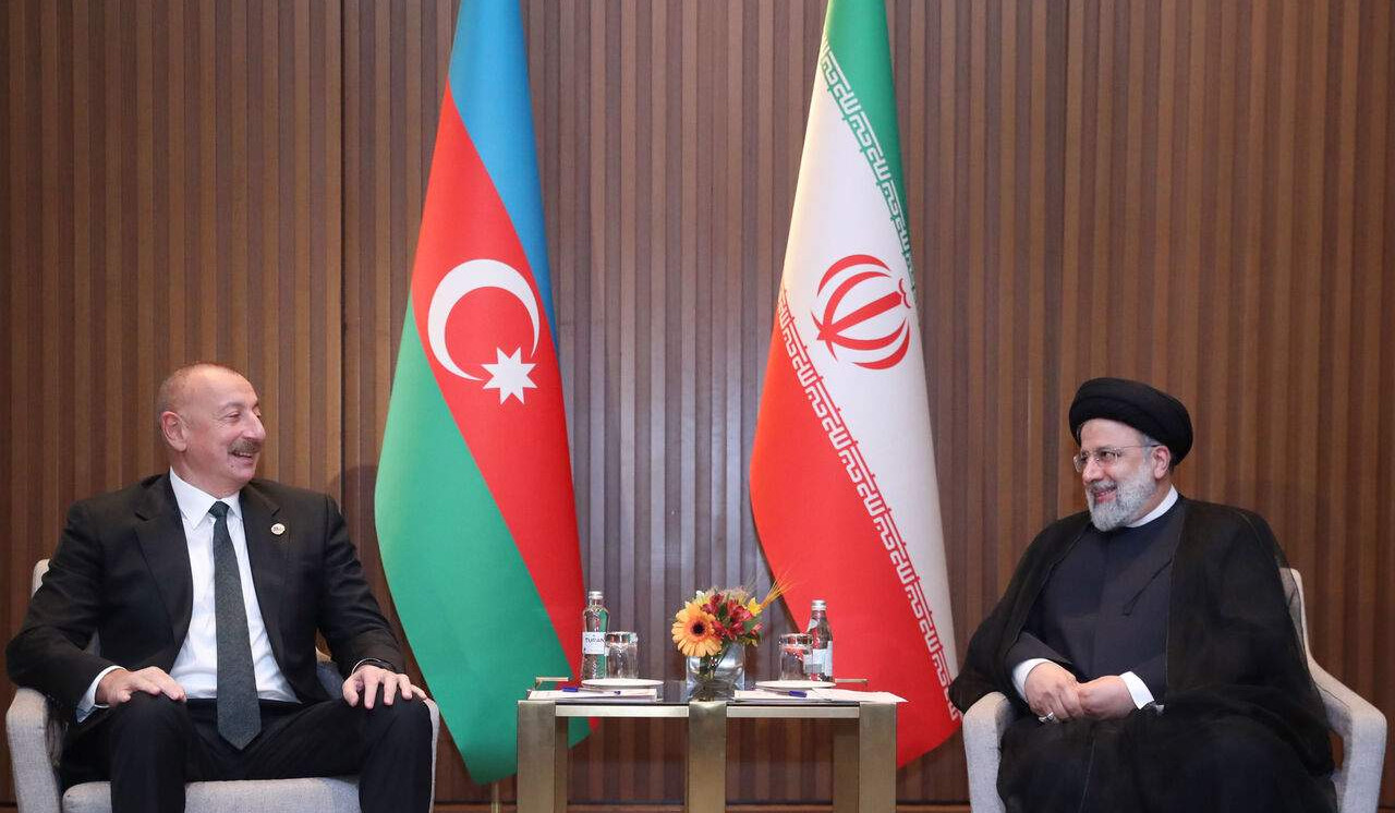 Раиси и Алиев подчеркнули укрепление двусторонних отношений