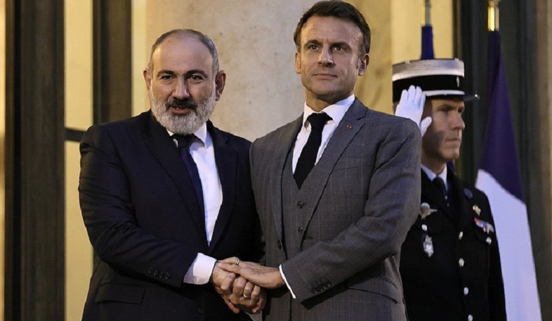 Pashinyan discussed bilateral and regional issues at meeting with Macron