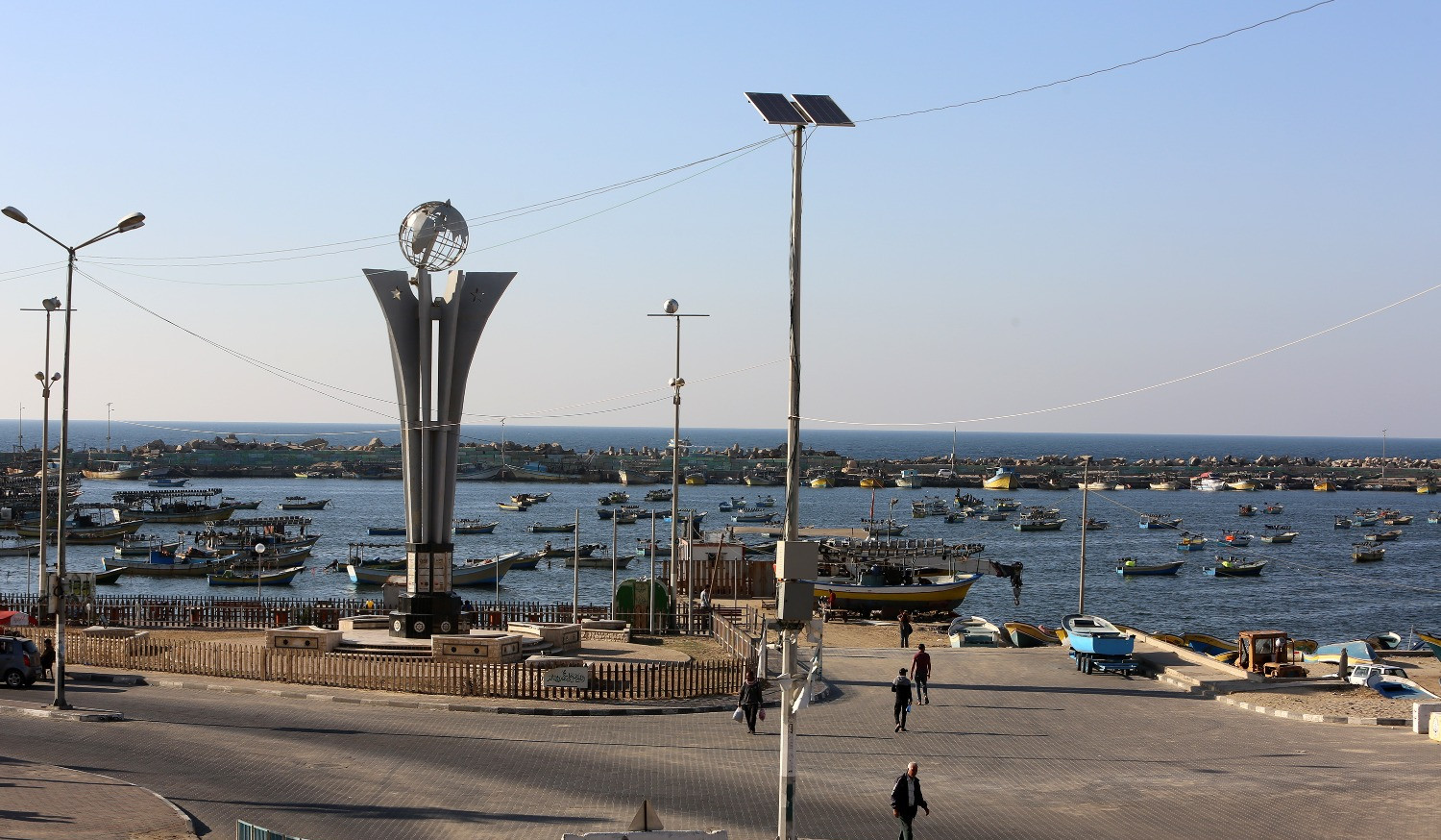 ВС Израиля заявили, что взяли под контроль порт Газы