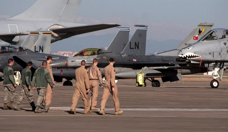 МО Турции опровергло использование авиабазы «Инджирлик» для перевозки оружия Израилю