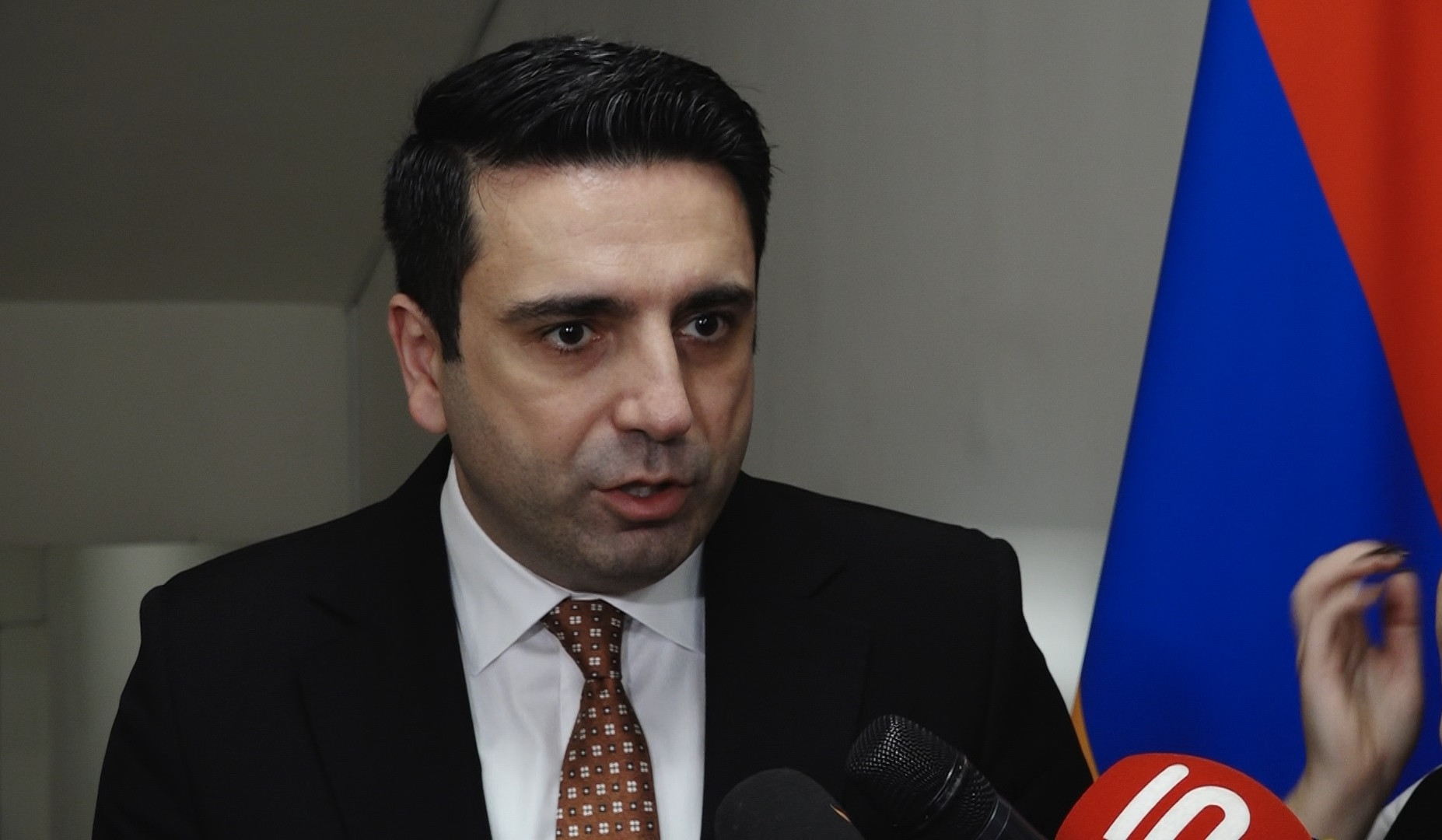 Ալեն Սիմոնյանը կարծում է՝ ՀՀ-ն պետք է մասնակցի Սանկտ Պետերբուրգում կայանալիք ԵԱՏՄ գագաթնաժողովին