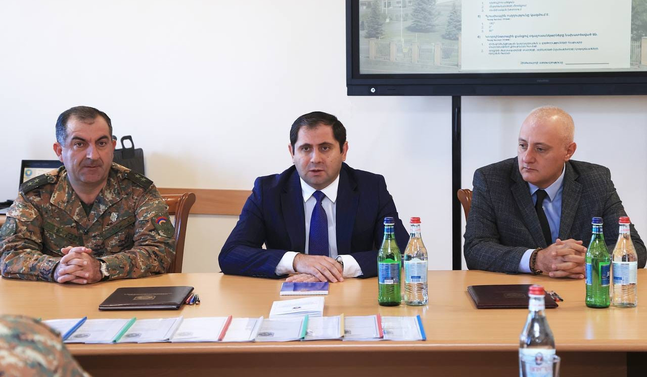 ԶՈՒ բարձրագույն և ավագ սպայական կազմերի առաջին ենթախմբի ատեստավորման գործընթացն ավարտվել է