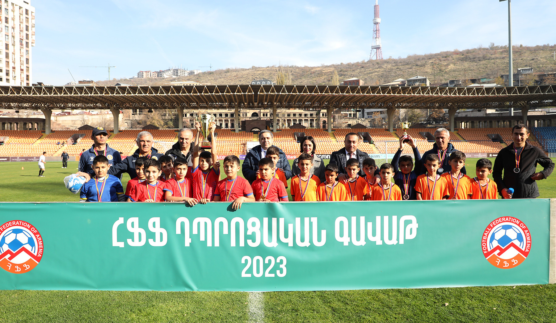 «Կարևորն այն է, որ երեխաները ֆուտբոլ են խաղում». ԿԳՄՍ նախարարը ներկա է եղել «Դպրոցականների գավաթ-2023» մրցաշարի եզրափակիչներին