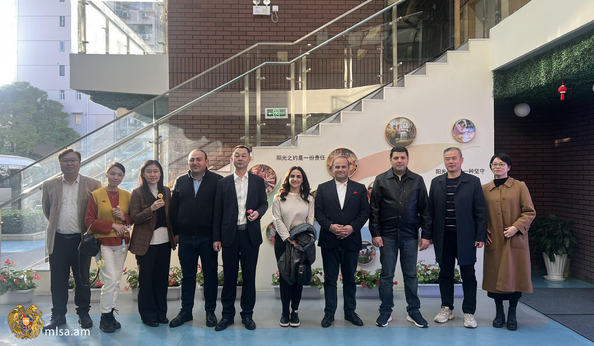 ԱՍՀ նախարարը  Շանհայում այցելել է տարեցներին խնամքի հաստատություն