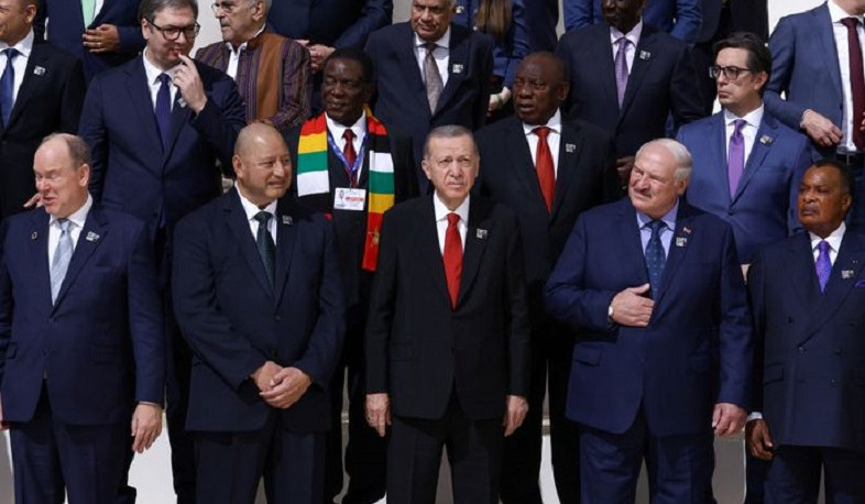 Главы трех стран отказались фотографироваться с Лукашенко на конференции в Дубае