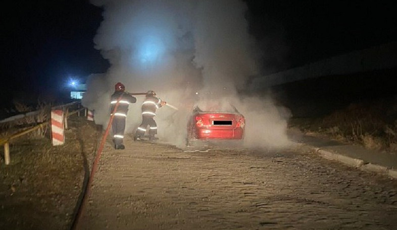 Հրդեհ Գյումրիում. այրվել է ավտոմեքենա