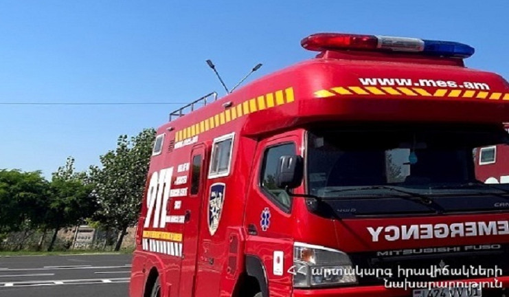 Հրդեհ Երևանի Նազարբեկյան թաղամասում. այրվել է Ford մակնիշի ավտոմեքենայի ցուցիչների վահանակը և ջերմահարվել սրահը