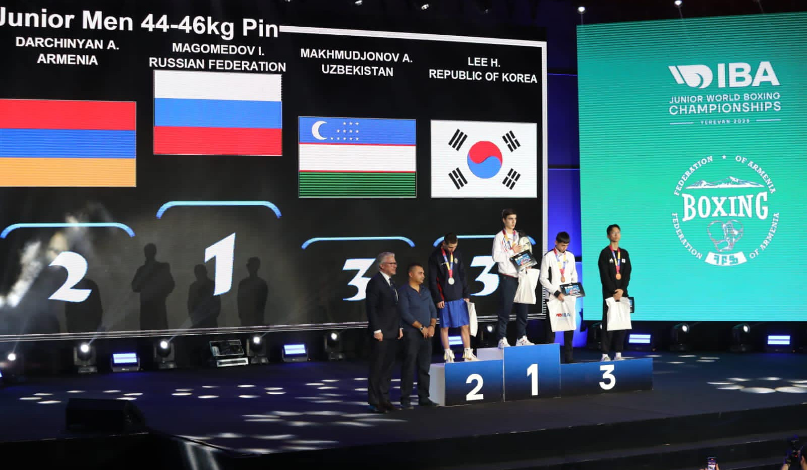 4 ոսկե, 5 արծաթե և 1 բրոնզե մեդալ՝ բռնցքամարտի ավագ տարիքի պատանիների աշխարհի առաջնությունից