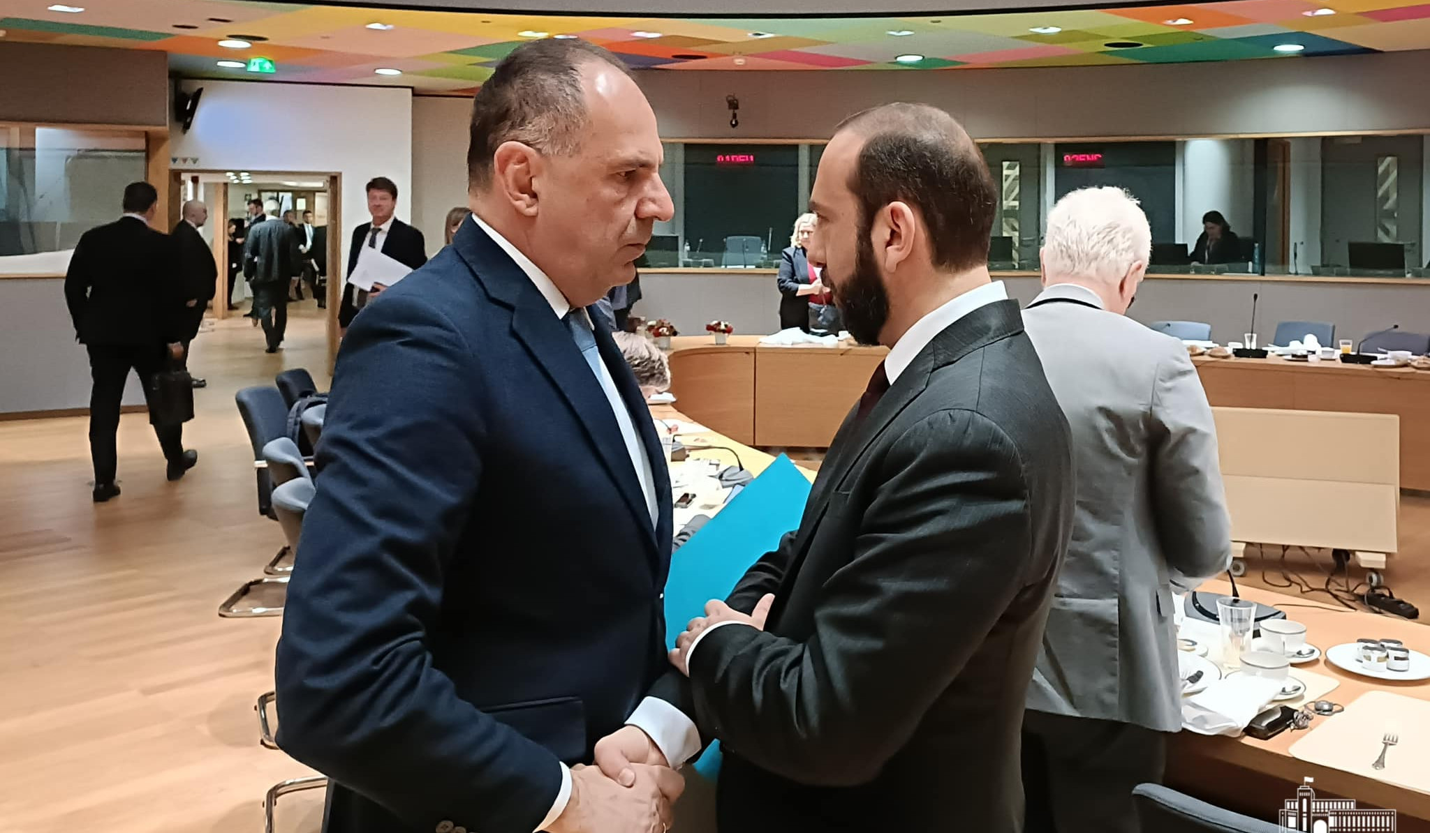 Министры иностранных дел Армении и Греции обсудили расширение двусторонней повестки дня