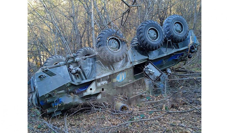 Armored personnel carrier of Russian peacekeepers fell into valley in Nagorno-Karabakh: there is a victim
