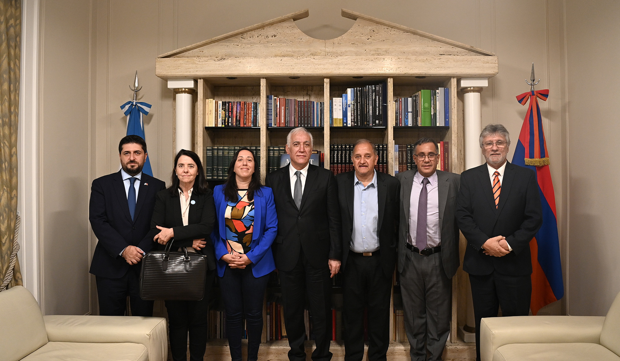 ՀՀ նախագահն արգենտինացի խորհրդարանականներին է ներկայացրել հարավկովկասյան տարածաշրջանում անվտանգային իրավիճակի վերաբերյալ մանրամասներ