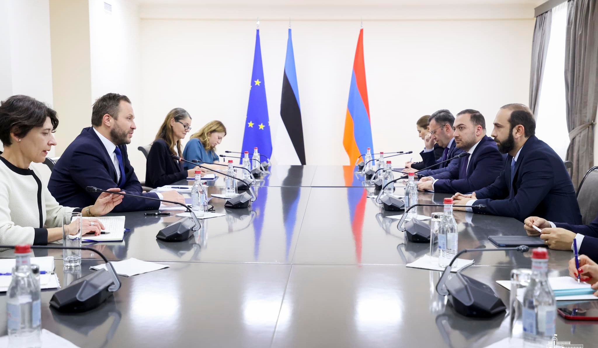 Проходит встреча министров иностранных дел Армении и Эстонии в расширенном формате