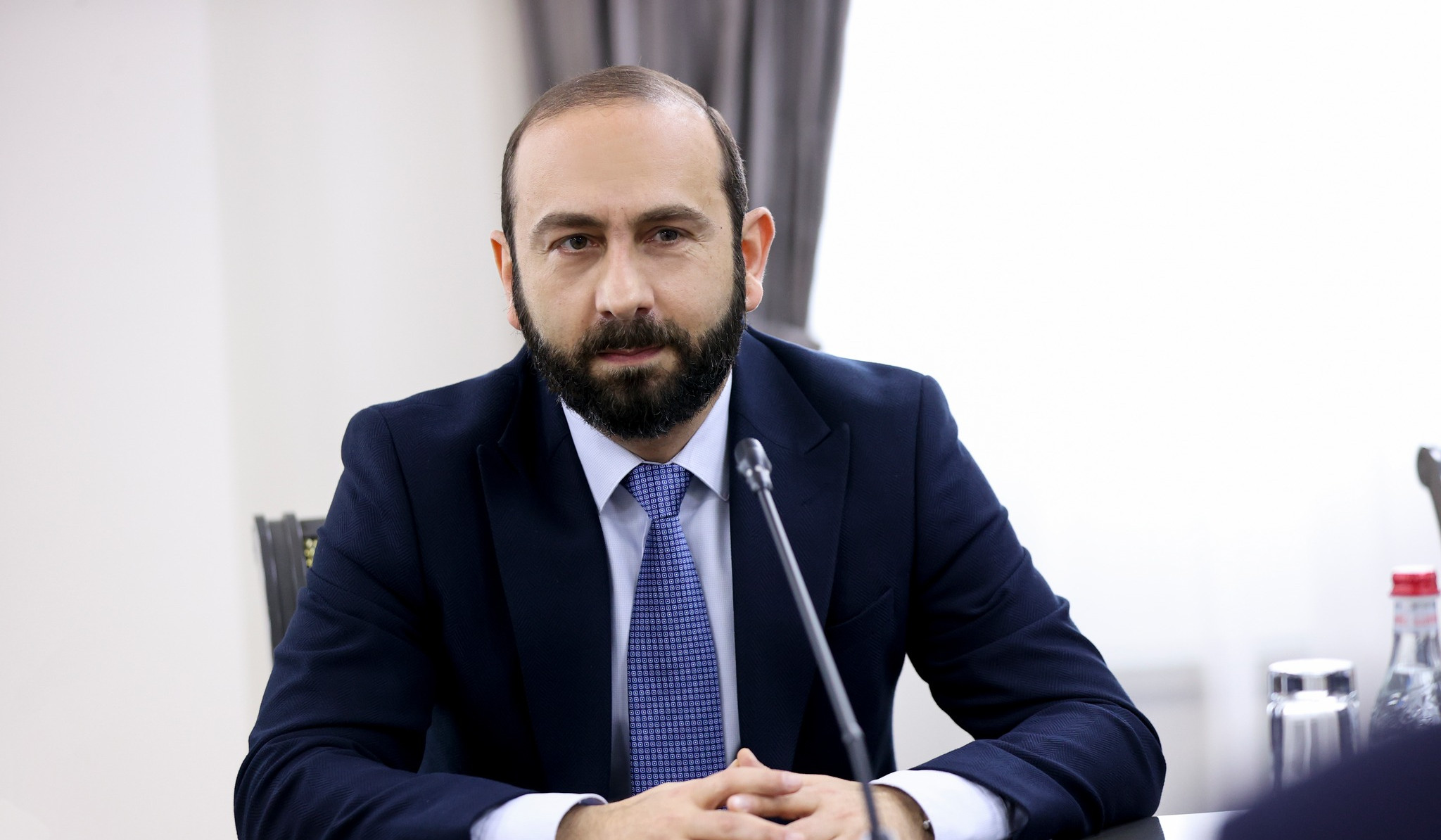 Армения и Азербайджан обсуждают идею отвода войск с армяно-азербайджанской границы: Мирзоян