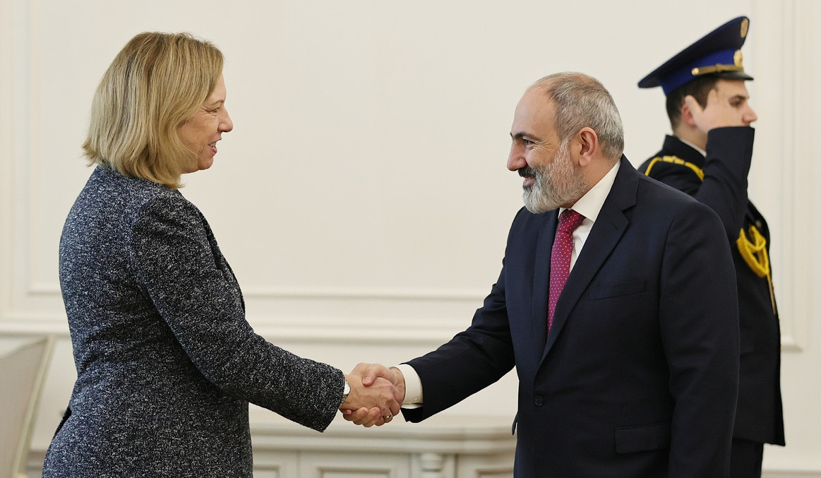 Премьер-министр РА и посол США обсудили вопросы, связанные с повесткой армяно-американского сотрудничества