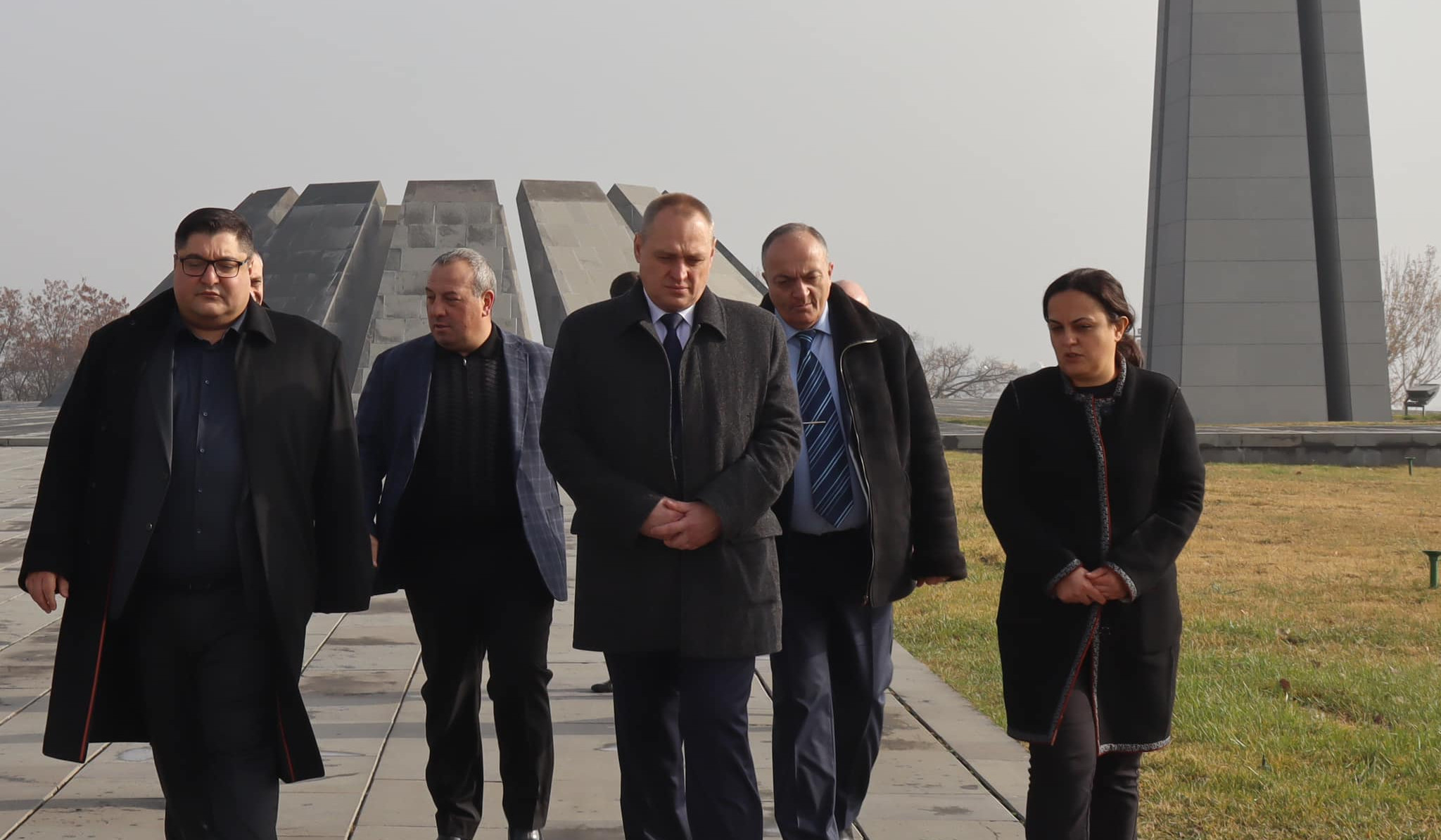 Belarus Daxili İşlər Nazirliyinin nümayəndə heyəti Erməni Soyqırımı Memorialını ziyarət edib